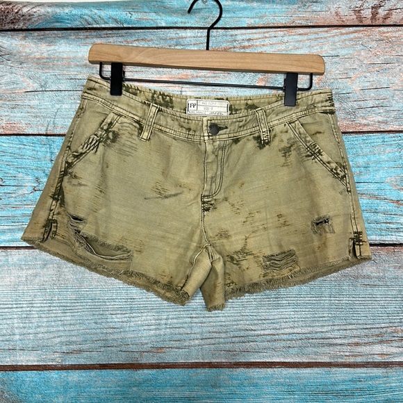Free People Green Distressed Jean Shorts Size 2 - Picture 1 of 5